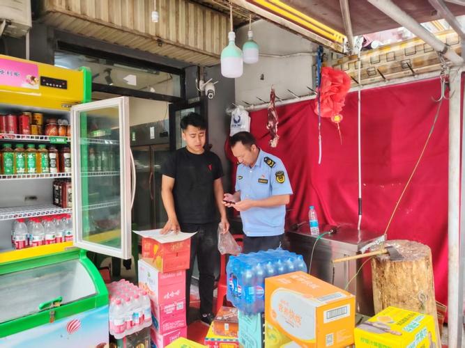 喀什市市场监督管理局 严把乳制品“关键点” 守护“三伏天”食品安全